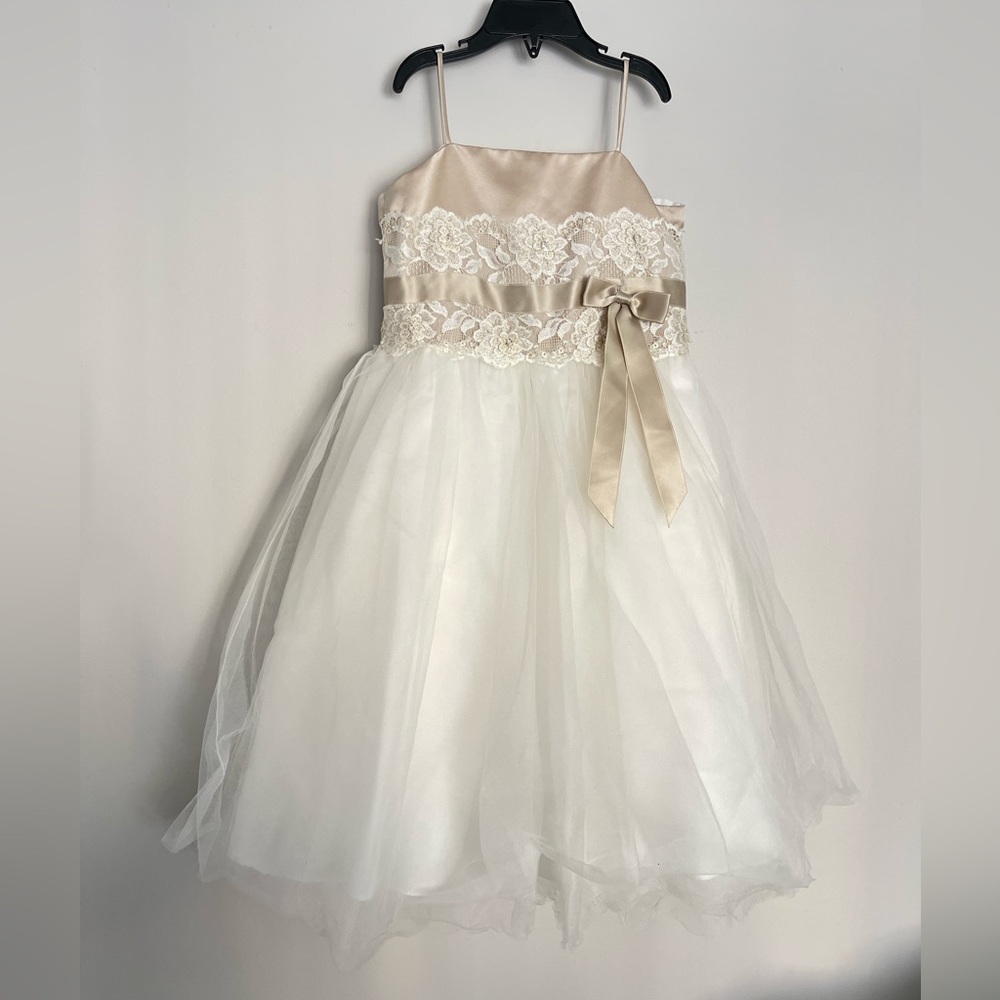 David’s Bridal Kids Strap Satin Formal Dress Size 3 - Picture 2 of 11